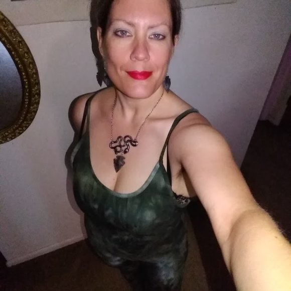 Meet your Posher, Valerie - Picture 5 of 7